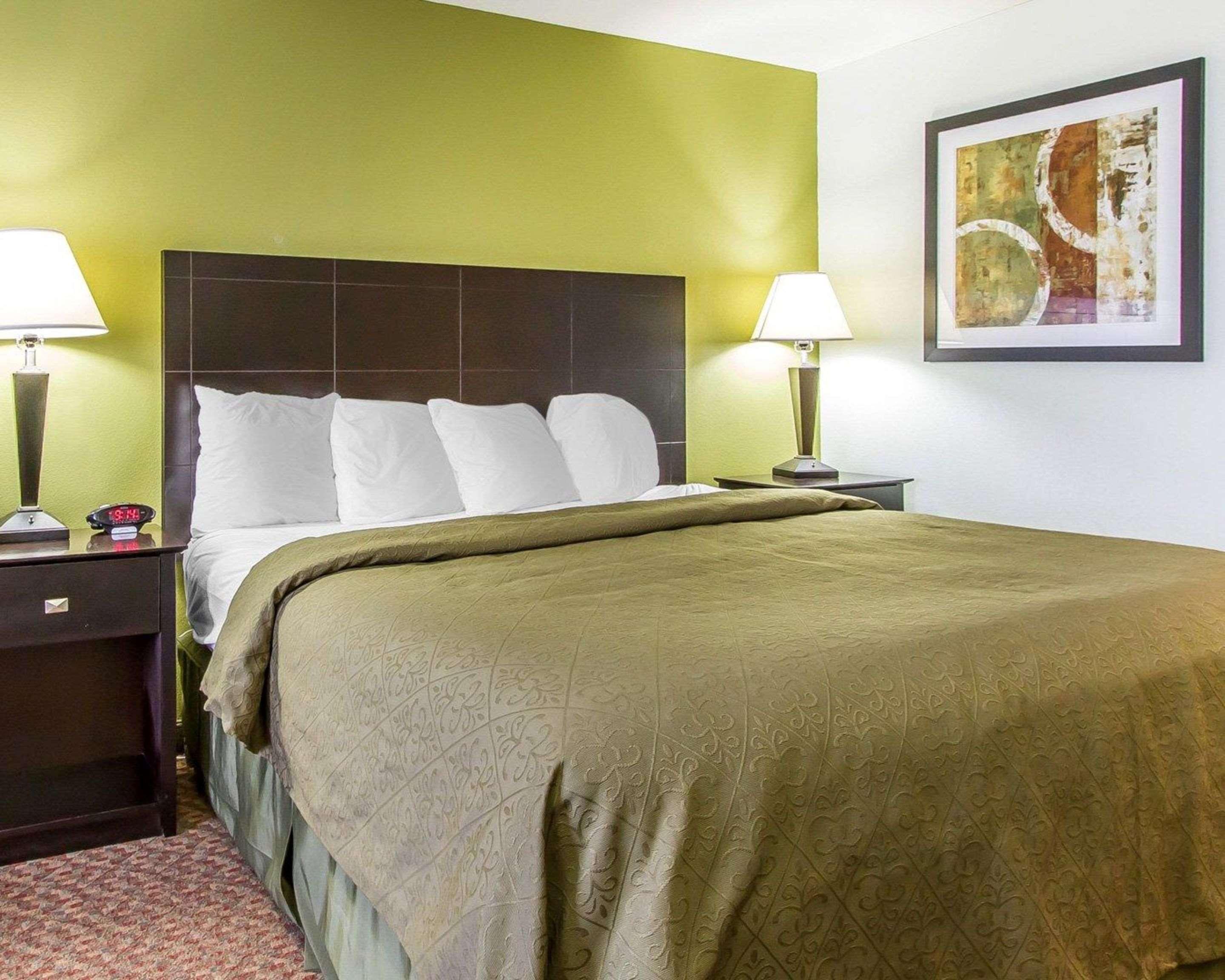 Quality Inn Pontiac Exterior photo