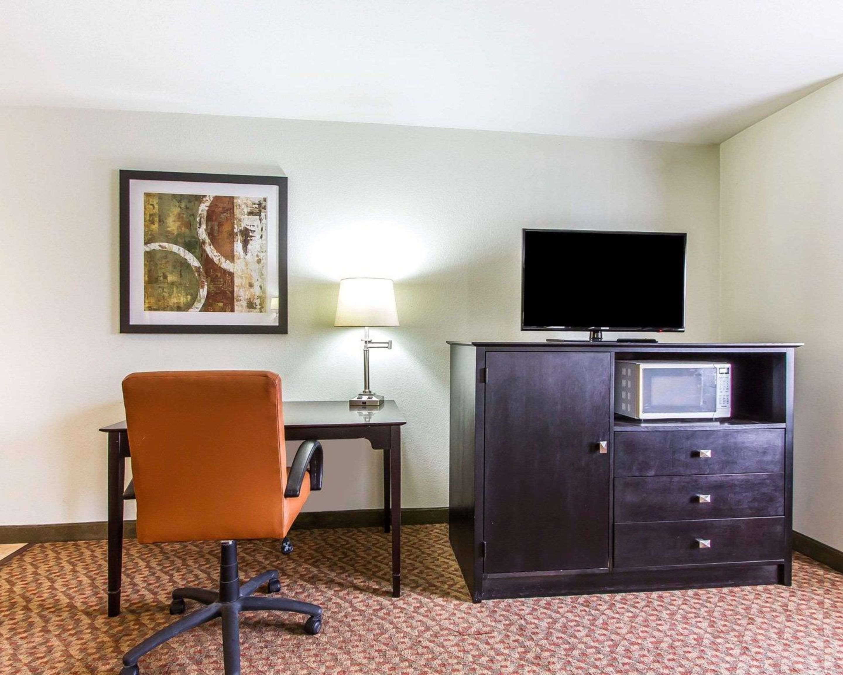 Quality Inn Pontiac Exterior photo