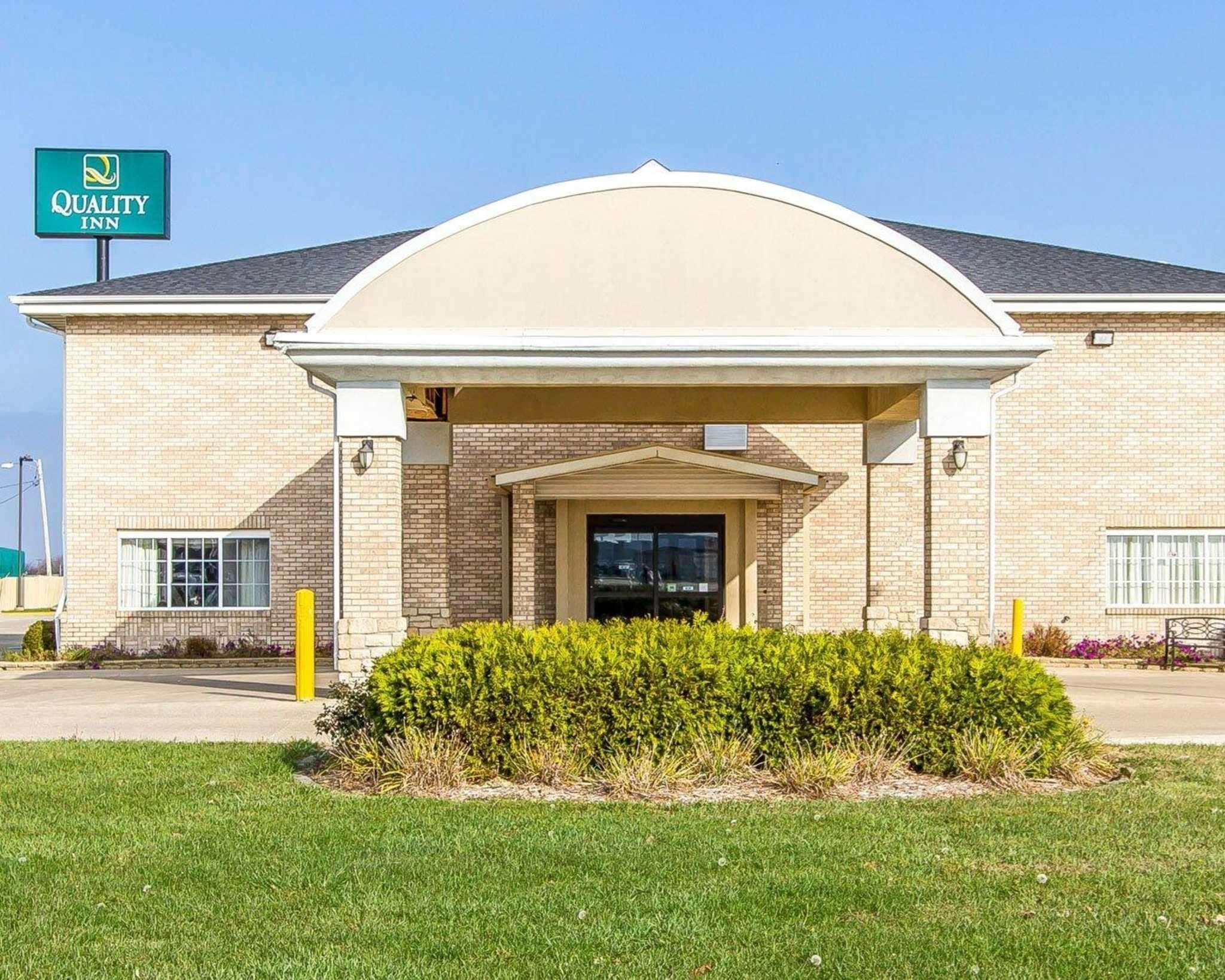 Quality Inn Pontiac Exterior photo