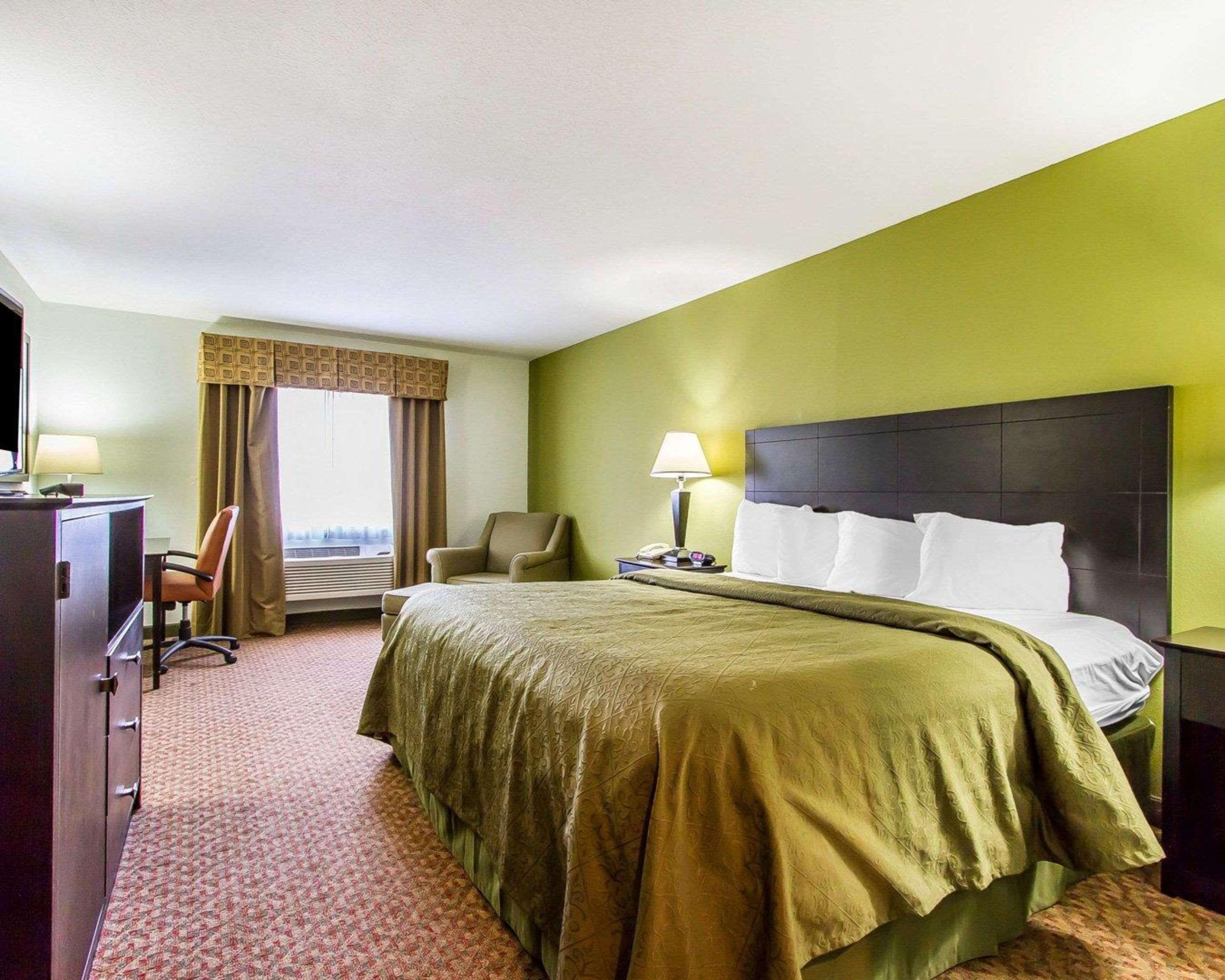 Quality Inn Pontiac Exterior photo